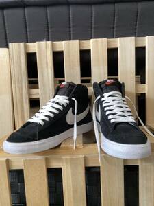 ★ＮIKE ＢLAZER ＭID　ナイキ ブレーザー ミッド（CI 1172-002）黒　26.5cm 中古　美品！