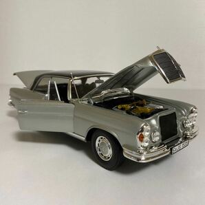 ★ノレブ／NOREV：1/18 ★メルセデス ベンツ S-クラス 280SEクーペ／Mercedes-Benz S-CLASS 280 SE Coupe 1969 (Silver) ☆usedの画像4