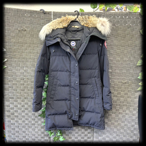 美品 【カナダグース】 CANADA GOOSE マッケンジー ダウンジャケット 2302JL Mサイズ ブラック レディース_画像1