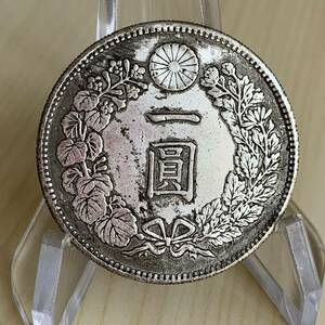 WX1310日本記念メダル 一圓 明治八年 菊紋 日本硬貨 貿易銀 日本古銭 コレクションコイン 貨幣 重さ約26g