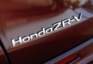 ホンダ ZR-V 海外輸出仕様純正パーツ リアエンブレム Honda ZR-V