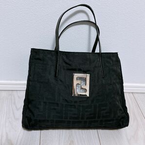 《美品》FENDI(フェンディ)トートバッグ