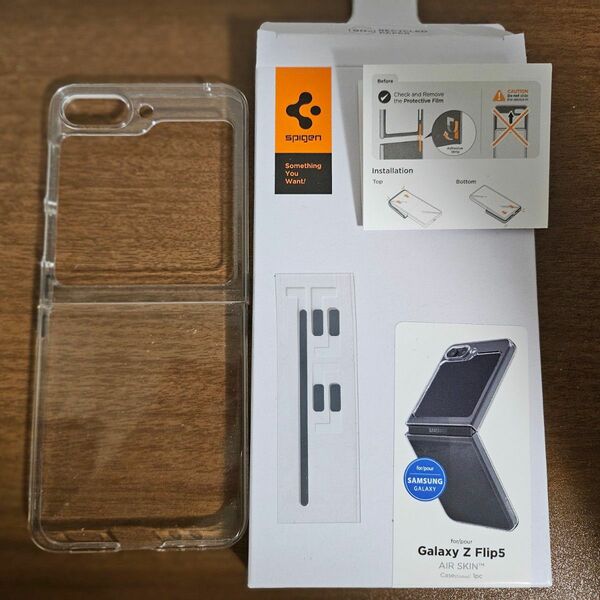 Spigen Galaxy Z Flip5 クリアケース