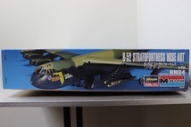 [D03772]　Hasegawa ハセガワ　B-52　STRATOFORTRESS　‘NOSE ART'　ストラトフォートレス　‘ノーズ　アート‘　1/72　未組立　プラモデル_画像2