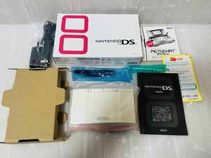 ★激レア　新品未使用　任天堂 ニンテンドーDS 本体 NTR-001 メーカー生産終了　ピュアホワイト 初代DS 完品　極上美品　貴重　送料無料☆