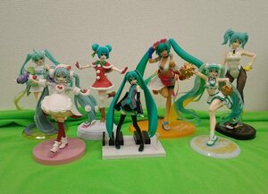 ボーカロイド　初音ミク　フィギュア詰め合わせ　031110　※佐川急便にて発送