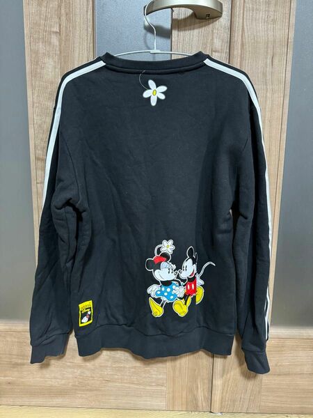 adidas × Disney コラボスウェットトレーナー