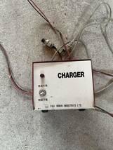 バッテリーチャージャー バッテリー充電器 定格AC100vDC12v2.0A 三陽電機製作所 フジロビン 消防ポンプ 簡易ポンプ_画像2