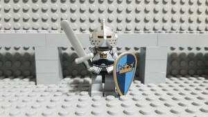 レゴ お城シリーズ キャッスル クラウンナイト 甲冑 騎士 盾 武器 鎧 兜 ミニフィグ 大量出品中 同梱可能 正規品 LEGO