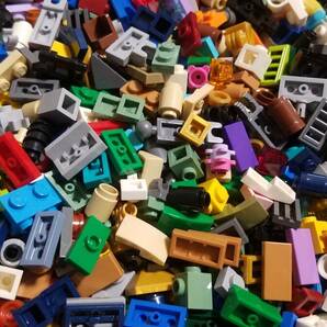 ② レゴ パーツ バラ 1×1 1×2 など 細かなパーツ 大量 クリップ コーン タイル プレート グリッド 大量出品中 同梱可能 正規品の画像2