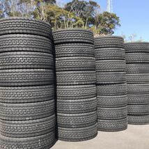 ★即日発送★　再生タイヤ　BS　BRM　M890パターン　245/70R19.5　136/134J　極上バリ山1本価格　福岡　★在庫お問い合わせください★_画像1