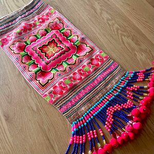 おすすめ◎モン族古布 民族衣装 刺繍生地 タペストリー