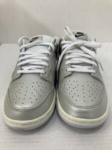 S153[08]S39(靴) 中古 NIKE/ナイキ DUKLOW SE シルバー/ホワイト 26㎝ UK7 DX3197-095 3/28出品