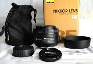 新品同様 ニコン NIKON NIKKOR LENS AF-S DX NIKKOR 35mm f1.8G/元箱・取扱説明書他付属