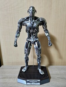 ホットトイズ 1/6スケール アベンジャーズ エイジ オブ ウルトロン ウルトロン・プライム　※台座、箱欠品