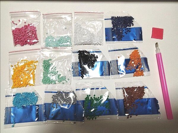 不透明 ダイヤモンドアート 12色 あまり USED ハンドメイド工作手芸用品
