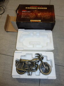 非売品 希少 特別限定版 世界の名車シリーズ YAMAHA 650XS-1 レッドバロン バイク インテリア 玩具 コレクション　G72