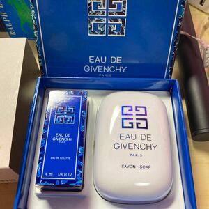 ジバンシー 石鹸 香水 セット　GIVENCHY 石けん コスメ ソープ　オードトワレ　100g 4ml EAU DE 箱付き　used ヴィンテージ　未使用