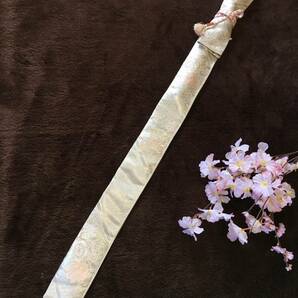 No.1488《白鞘袋》正絹帯から手作り 垂れ型紐 袋の長さ約140cm (御刀全長106cm程度用) シルバー地色 ＃日本刀袋 真剣刀袋 太刀の画像10