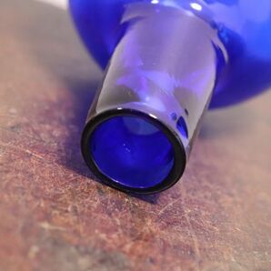 古そうな青硝子のとてもきれいな色合いのデキャンタ n921の画像9