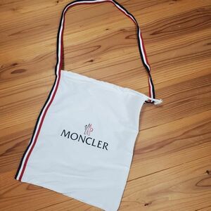 MONCLER ショルダー 巾着 保存袋 布袋 モンクレール 付属品 非売品。。