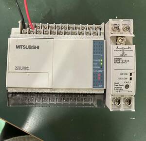 MITSUBISHI　MELSEC　FX1S-30MT／OMRON 　S8VS-01524　◆通電確認済◆【中古品】