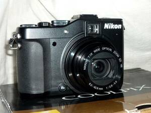 Nikon COOLPIX P7000(1010万画素・光学7.1倍・HD動画撮影)元箱一式・未使用品(動作確認のみ)