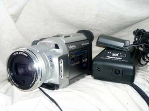パナソニック デジタルビデオカメラ NV-MX5000 (300万画素・3CCD)バッテリー、充電器、DCコード、取説、元箱他付き・動作品