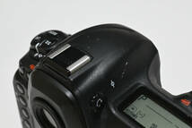 ＜中古良品＞ニコン/Nikon D5 ボディ(CF-Type )　予備バッテリー+CFカード16GB2枚_画像5