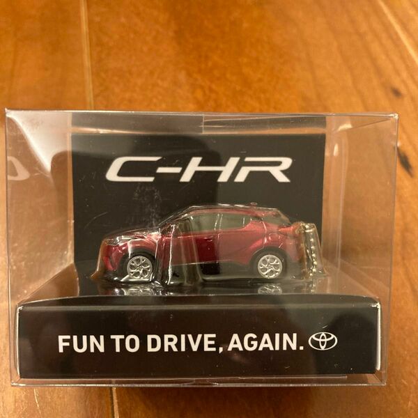 トヨタ　C-HR ミニカー　キーホルダー プルバックカー