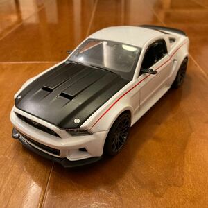 Ford マスタングGT ミニカー　ダイキャスト