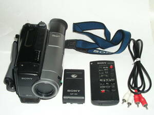 5935●● SONY CCD-TR270、Handycam Video 8、ソニー8mmビデオ、8mmテープ式ビデオカメラ ●73