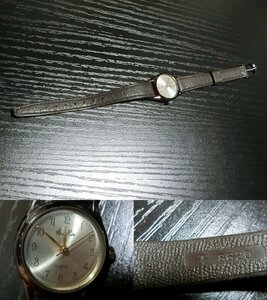 古いお品です　詳細不明　アンティーク　腕時計　