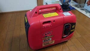 ナカトミ ドリームパワー インバーター発電機 50/60Hz 定格出力0.9kVA EIVG-900D 一度だけの使用