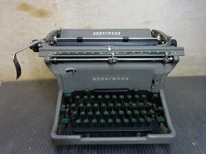 (Nz032379) antique typewriter USA made Underwood under wood retro Vintage interior 