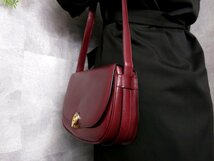 ●超美品●CELINE セリーヌ●ロゴ金具●フラップ●カーフ レザー 本革●ショルダー バッグ●ボルドー●ゴールド金具●斜め掛け●Js44867_画像3