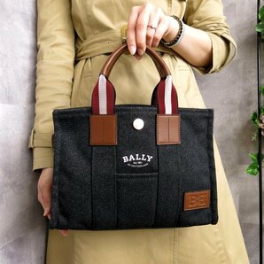 超美品●新品同様●BALLY バリー●ドライサリア●キャンバス カーフ レザー 本革●トート ハンド バッグ●ダークグレー ブラウン●Js45090の画像2