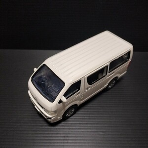 ● Diapet「1/36　ハイエース」ダイヤペット　ミニカー　TOYOTA　HIACE