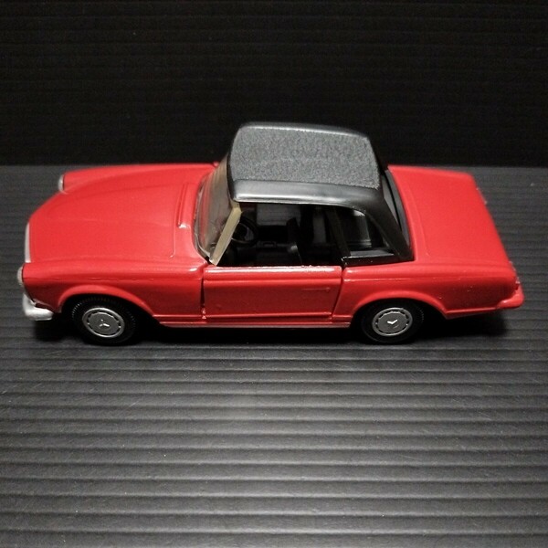 ● GAMA「1/37　Mercedes　230SL」ミニカー