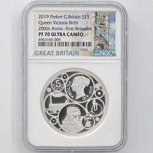 2019 英国 ヴィクトリア女王生誕200周年記念 5ポンド ピエフォー 銀貨 プルーフ NGC PF 70 UC FR 初鋳版 最高鑑定 完全未使用品 元箱付