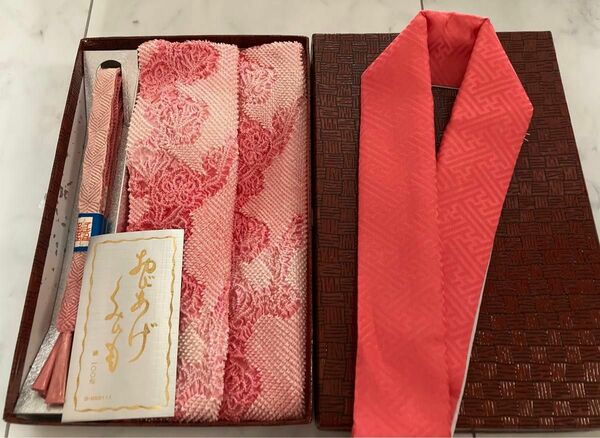 ◆新品 帯揚げ帯締め重ね襟3点セット ピンク　正絹　成人式　卒業式　入学式