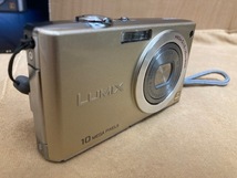 554* Panasonic パナソニック デジタルカメラ デジカメ LUMIX ルミックス DMC-FX35 通電確認済 ケース 箱 取説付 現状品_画像8