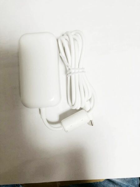 （中古品ーほぼ新品）【docomo純正】共通ACアダプタ07 USB Type-C 急速充電器 AC07 タイプC 