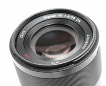 【新品同様の超美品・純正フード等完備】SONY ソニー Planar T* FE 50mm F1.4 ZA SEL50F14Z Eマウント_画像4