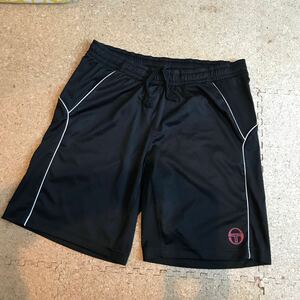 A★送料230円★良品★SERGIO TACCHINI セルジオタッキーニ　ハーフパンツ メンズM〜L W80cm 黒 ブラック ジャージ 半パン テニス 半ズボン