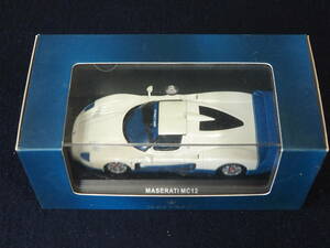 ixo-MODELS ミニカー＜MASERATI MC12＞MOC041 ケース入り 箱入り