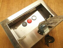 〇 文化シャッター 押釦スイッチボックス B-207 押ボタン 電動シャッター シャッター 3点式 スイッチ 鍵 埋入用 セキュリティ 電気 電動_画像3