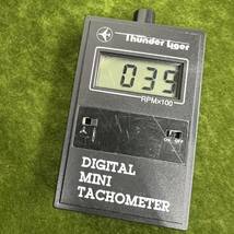 ★☆通電確認済み/動作未確認 Tunder + Tiger DIGITAL MINITACHOMETER/デジタルタコメーター_画像3