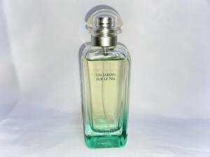 残量多　エルメスＨＥＲＭＥＳ　ナイルの庭　ＵＮ　ＪＡＲＤＩＮ　ＳＵＲ　ＬＥ　ＮＩＬ　オードトワレ　ナチュラルスプレー１００ｍｌ 　