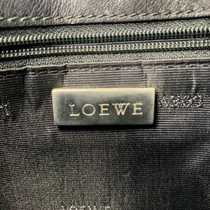 極美品 入手困難● LOEWE ロエベ ショルダーバッグ サコッシュ エンボス アナグラム ロゴ 斜め掛け レザー ブラック 金具 男女兼用 黒の画像9